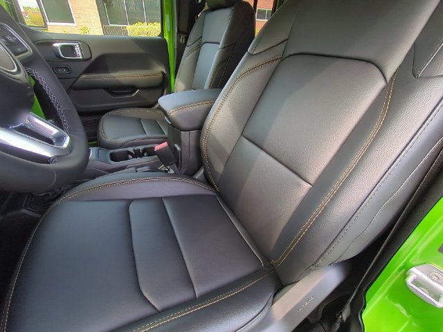 New 2026 Jeep Wrangler Unlimited Sahara AWD/4WD image 27