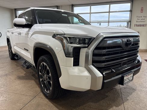 Used 2022 Toyota Tundra Limited AWD/4WD image 4