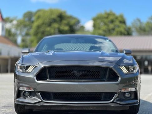 Used 2017 Ford Mustang GT w/ Black Accent Package RWD image 2