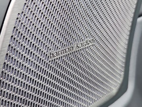 New 2026 Volvo XC60 B5 Ultra w/ Protection Package Premier image 9