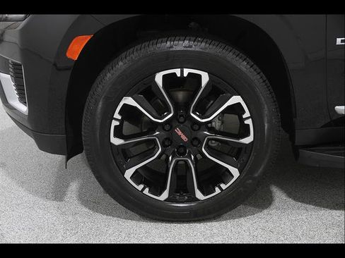 Used 2022 GMC Yukon Denali AWD/4WD image 25
