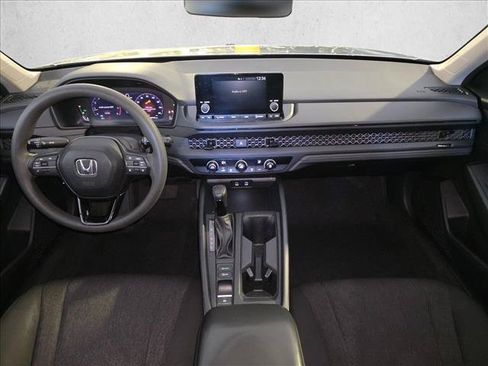 Used 2023 Honda Accord LX image 9