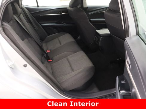 Used 2025 Toyota Camry LE image 33