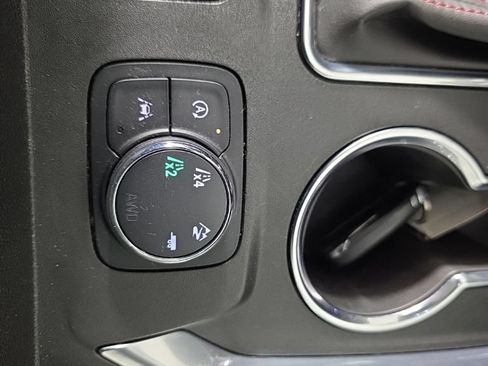 Used 2022 Chevrolet Traverse RS AWD/4WD image 24