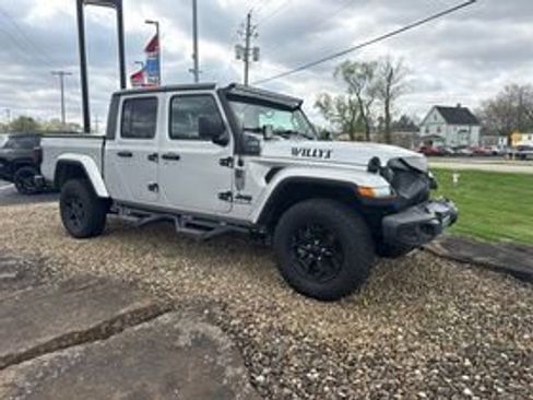 Used 2022 Jeep Gladiator Sport AWD/4WD image 3