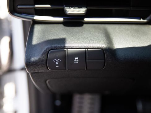 Used 2025 Hyundai Elantra N FWD image 18