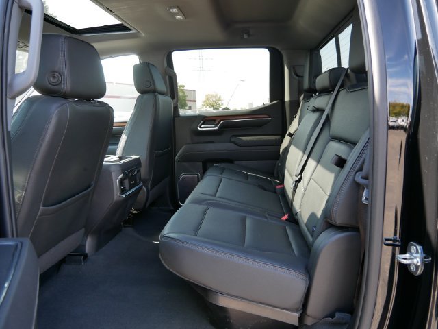 Used 2023 GMC Sierra 1500 Denali w/ Technology Package AWD/4WD image 17
