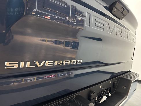 Used 2019 Chevrolet Silverado 1500 LT w/ All-Star Edition image 15