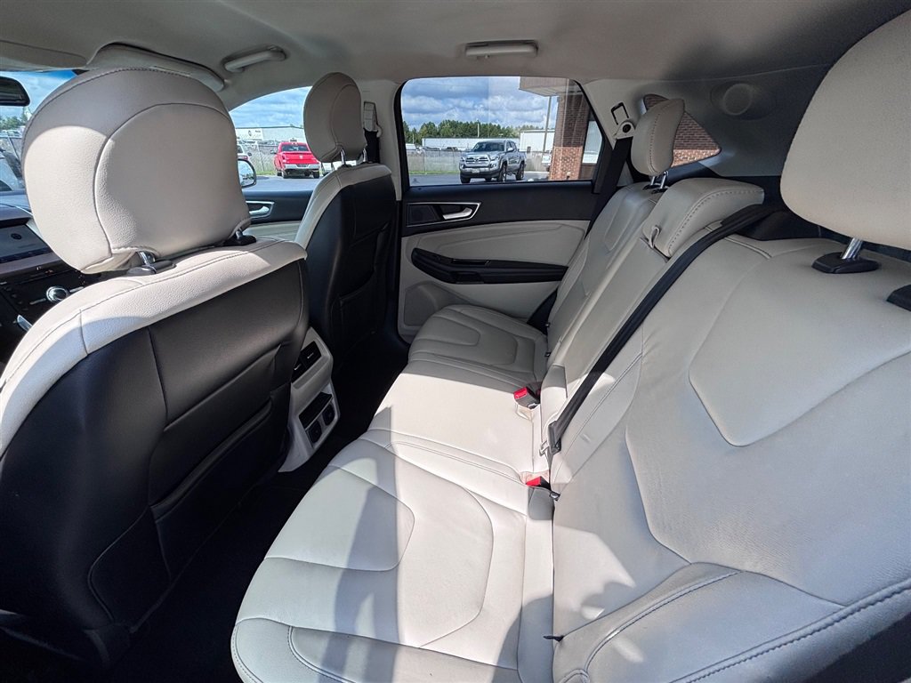Used 2019 Ford Edge Titanium w/ Cargo Accessory Package FWD image 20
