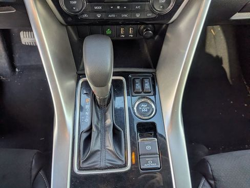 Used 2024 Mitsubishi Eclipse Cross AWD image 17