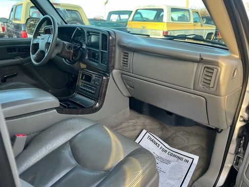 Used 2006 GMC Yukon XL Denali image 19