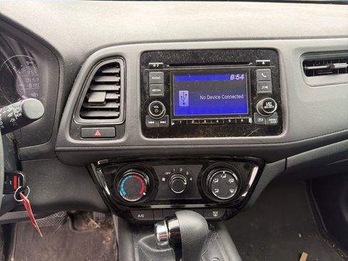 Used 2022 Honda HR-V LX image 14