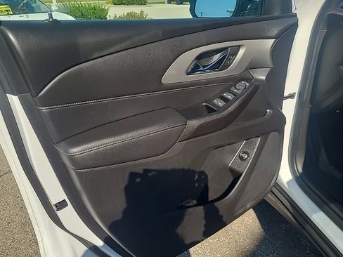 Used 2023 Chevrolet Traverse LT AWD/4WD image 12