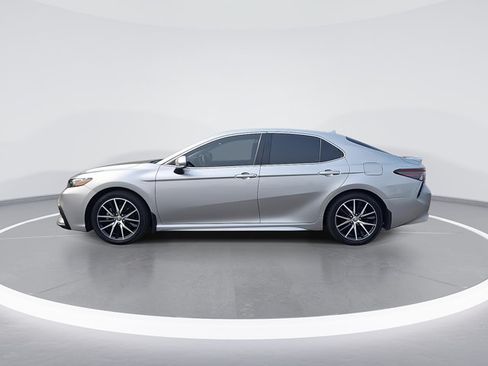 Used 2024 Toyota Camry SE FWD image 6