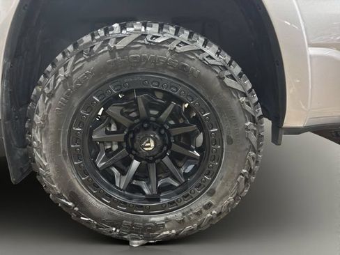 Used 2025 RAM 1500 Limited AWD/4WD image 29
