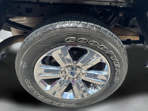Used 2020 Ford F150 XLT w/ Equipment Group 302A Luxury AWD/4WD image 37