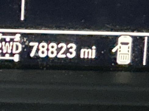 Used 2021 Chevrolet Silverado 2500 Custom w/ Custom Value Package image 9