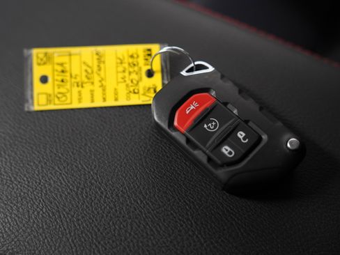 Used 2025 Jeep Wrangler Rubicon image 30