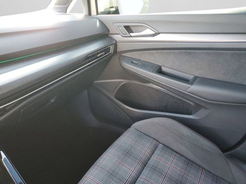 Used 2025 Volkswagen Golf S image 23