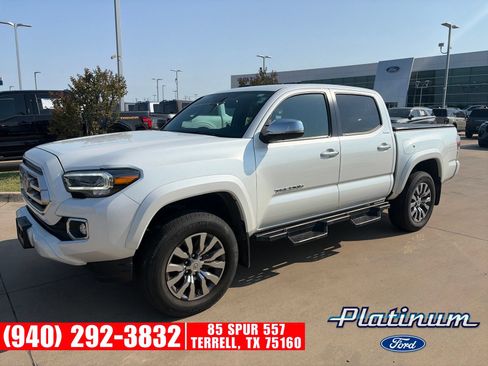 Used 2021 Toyota Tacoma Limited AWD/4WD image 3