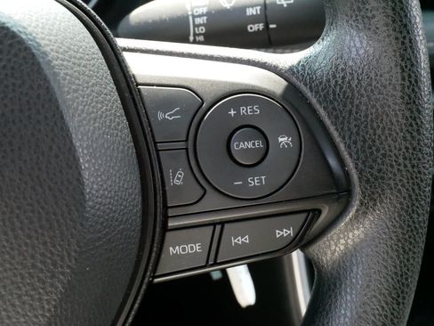 Certified 2025 Toyota RAV4 LE AWD/4WD image 25