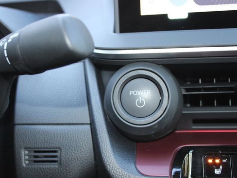 Used 2026 Toyota Prius Plug-In Hybrid image 21