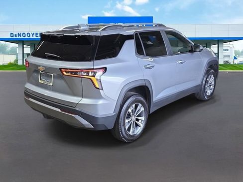 Used 2025 Chevrolet Equinox LT w/ Convenience Package II AWD/4WD image 8