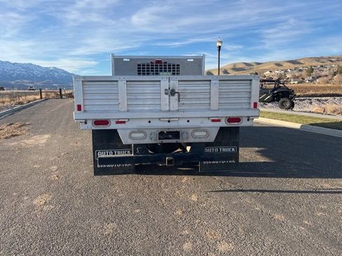 Used 2017 RAM 3500 Tradesman w/ Chrome Appearance Group image 3
