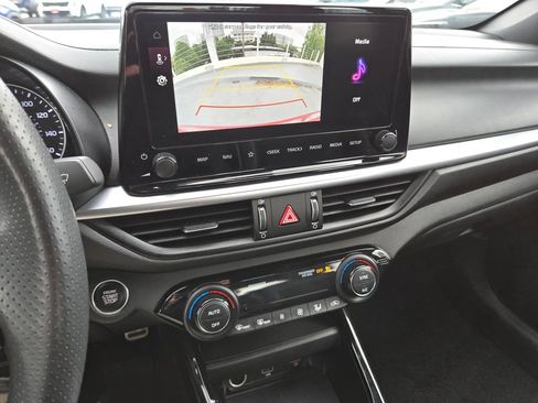 Certified 2024 Kia Forte GT-Line FWD image 28