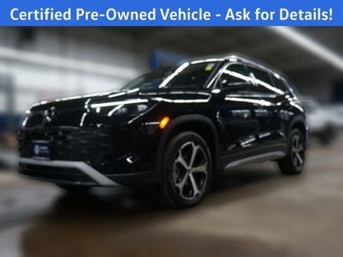 Certified 2025 Volkswagen Tiguan SE w/ Panoramic Sunroof Package image 3