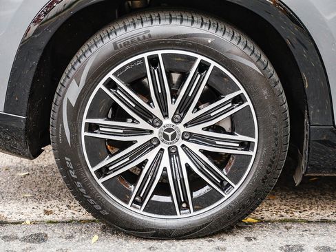 Certified 2023 Mercedes-Benz EQS 580 4MATIC SUV image 9