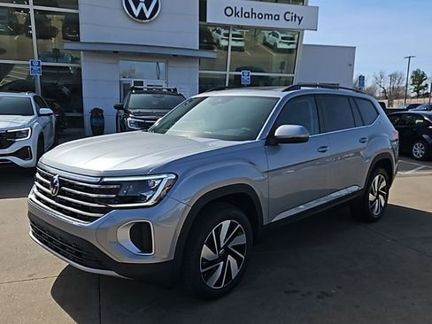 New 2026 Volkswagen Atlas SE FWD image 1