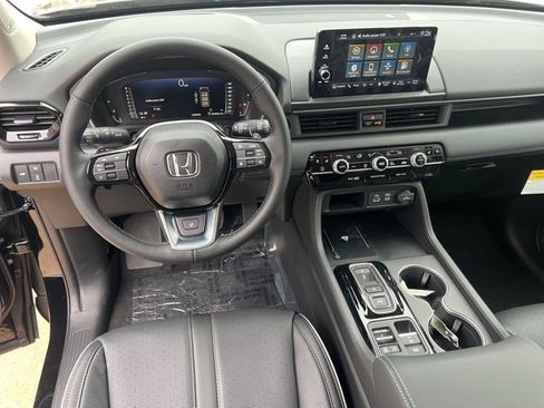 New 2025 Honda Pilot Elite image 9
