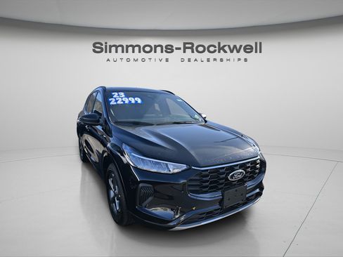 Used 2023 Ford Escape ST-Line w/ Tech Pack #1 image 2