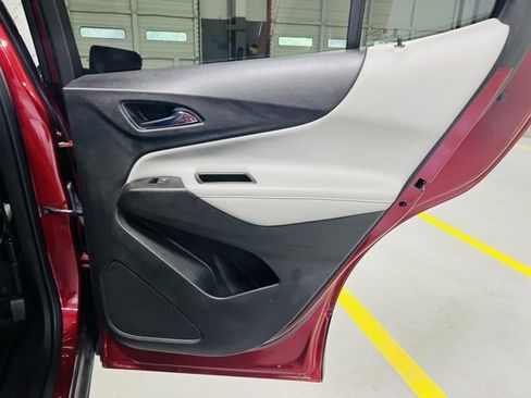 Used 2020 Chevrolet Equinox Premier w/ LPO, Floor Liner Package image 30