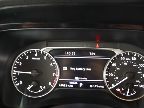 Used 2023 Nissan Pathfinder SL FWD image 15