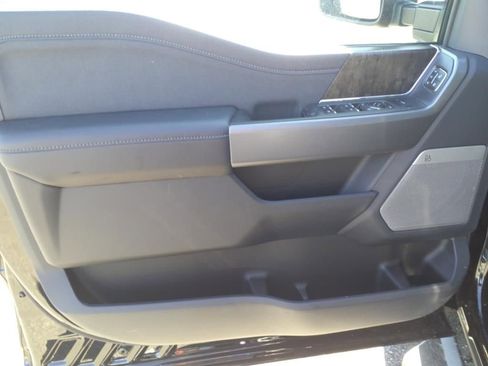 New 2025 Ford F250 Lariat w/ Chrome Package image 9