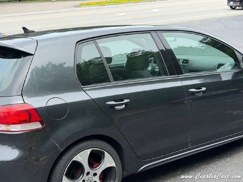 Used 2011 Volkswagen Golf 4-Door FWD image 38