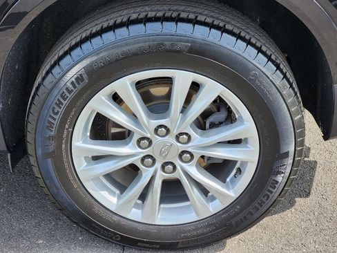 Used 2022 Cadillac XT5 Luxury w/ LPO, Floor Liner Package FWD image 15
