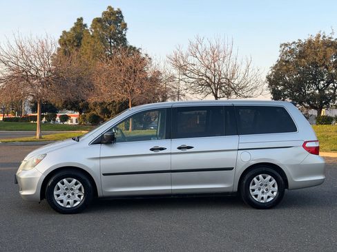 Used 2005 Honda Odyssey LX image 2