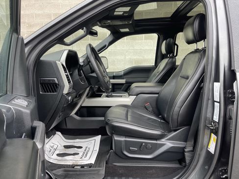Used 2019 Ford F150 Lariat w/ Equipment Group 502A Luxury AWD/4WD image 10
