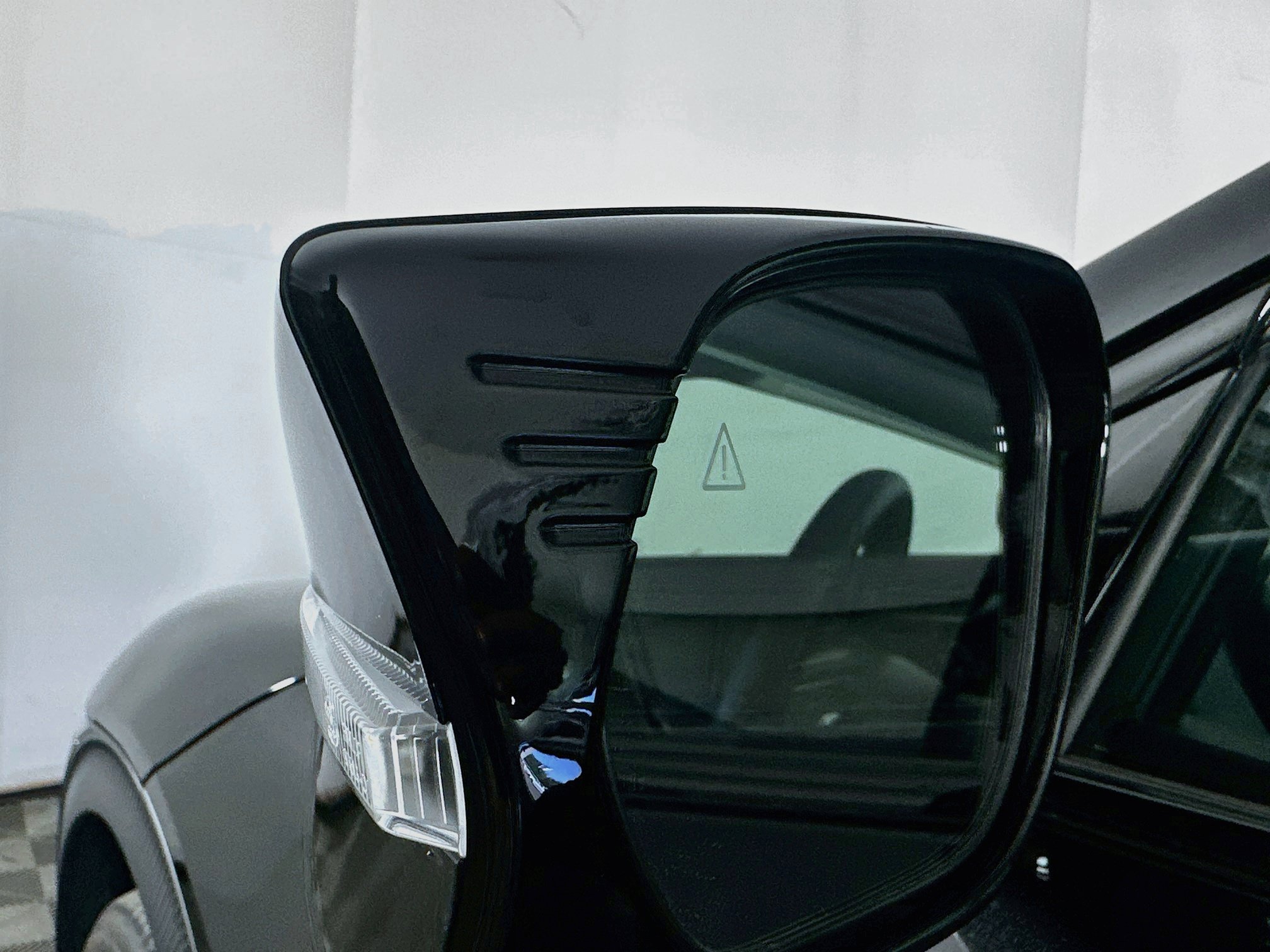 Used 2024 Kia EV6 Light RWD image 16
