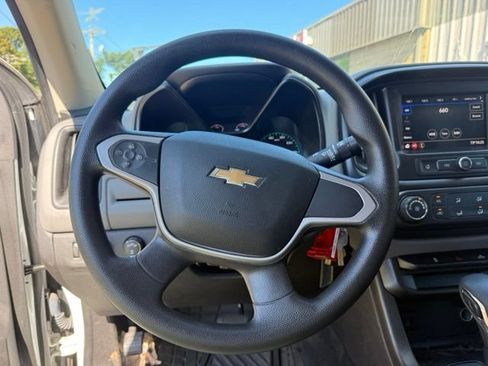 Used 2022 Chevrolet Colorado W/T w/ WT Convenience Package AWD/4WD image 12