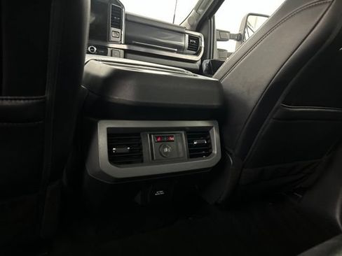 Used 2025 Ford F250 Lariat AWD/4WD image 21