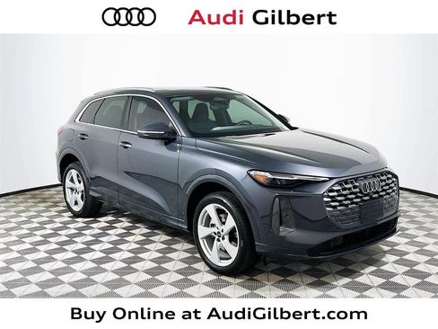 Certified 2025 Audi Q5 Premium Plus w/ Premium Plus image 1