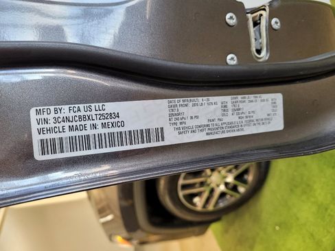 Used 2020 Jeep Compass Latitude FWD image 33