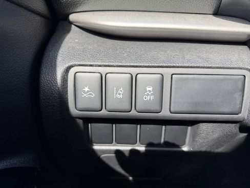 Used 2022 Mitsubishi Eclipse Cross LE image 21