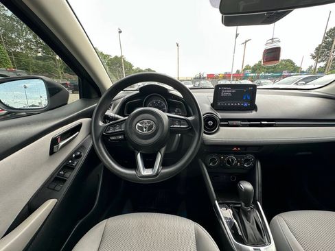 Used 2020 Toyota Yaris LE FWD image 14
