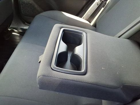 Used 2019 Toyota RAV4 LE w/ Carpet Mat Package AWD/4WD image 9