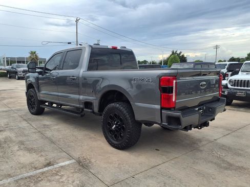 Used 2024 Ford F250 Lariat w/ Black Appearance Package AWD/4WD image 4